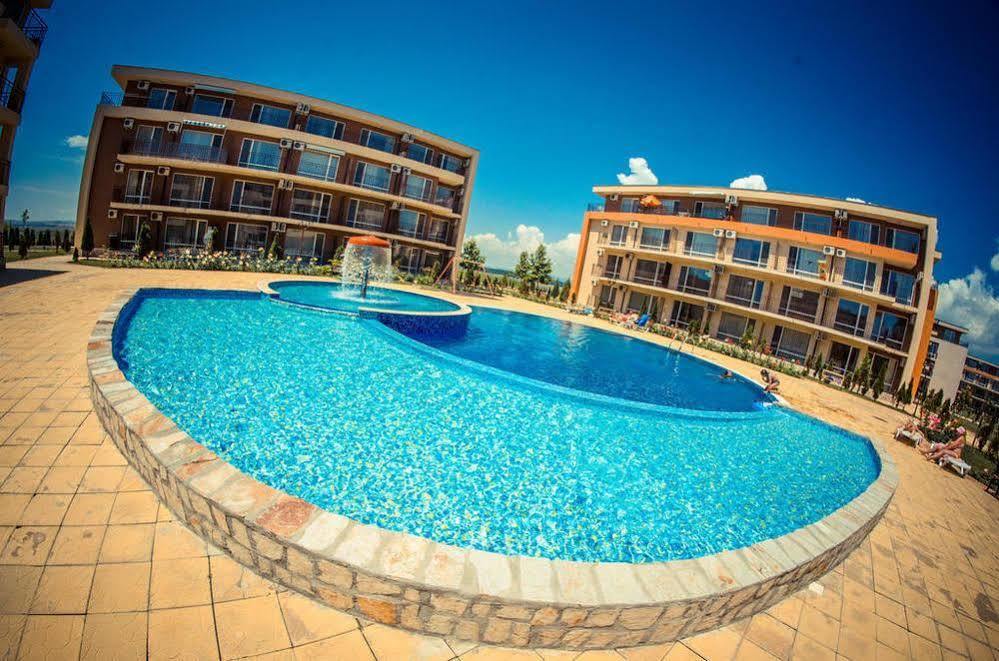 Holiday Fort Golf Club Сонячний Берег Екстер'єр фото