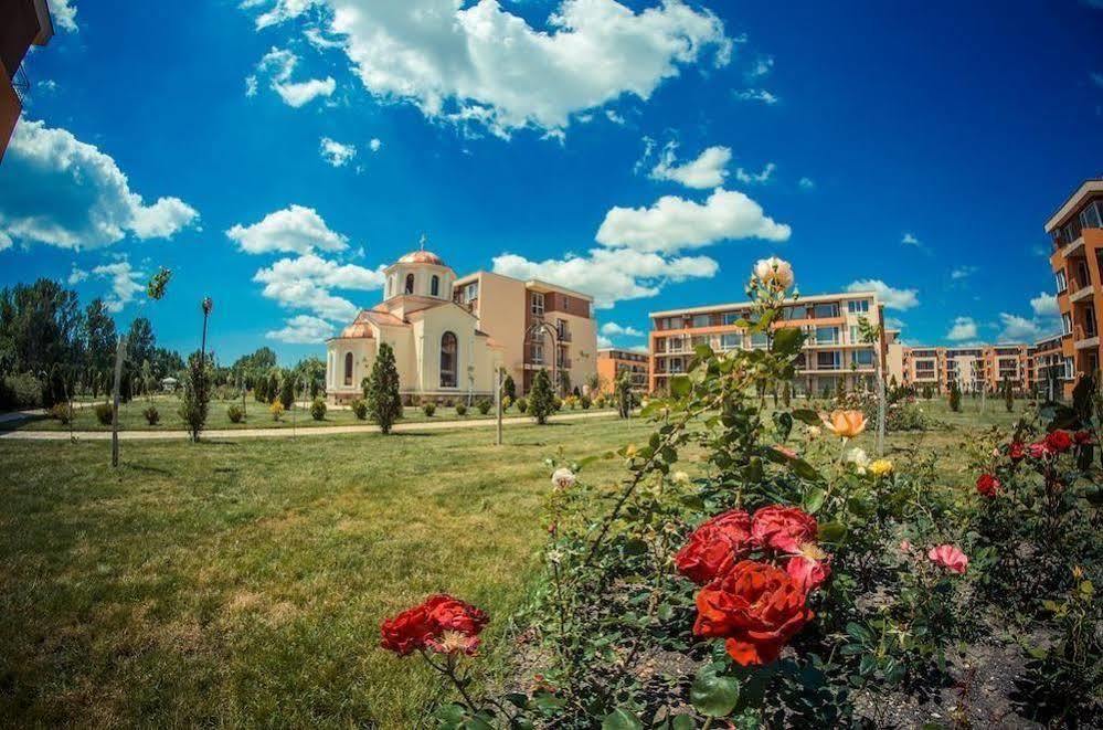Holiday Fort Golf Club Сонячний Берег Екстер'єр фото